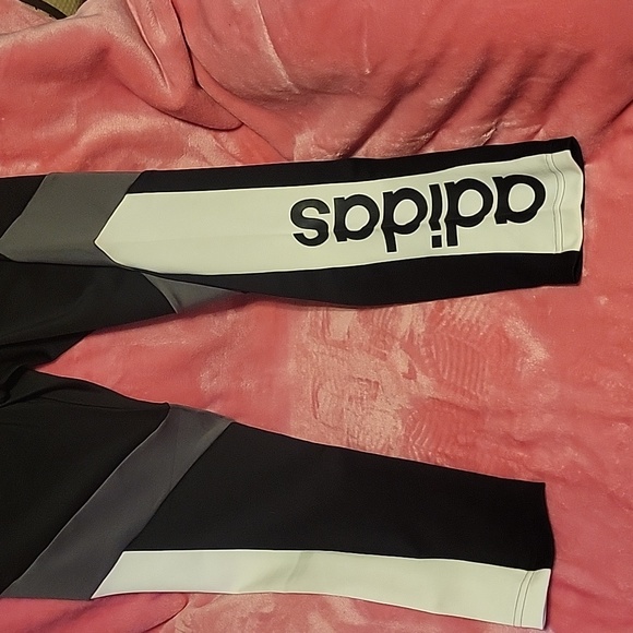 Womens (L) ADIDAS Aeroready Black Leggings - Picture 2 of 5